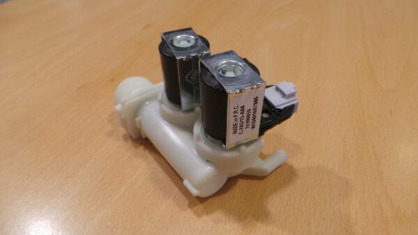 Skalbimo mašinos WHIRLPOOL/INDESIT,HOTPOINT vožtuvas Valves for washing machines