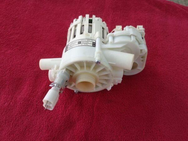 Dishwasher Miele circulation pump in the kit - Image 3