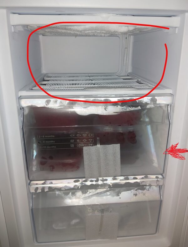 Average drawer for the freezer BOSCH/SIEMENS Holders for household refrigerators, drawers, shelves and other plastic details