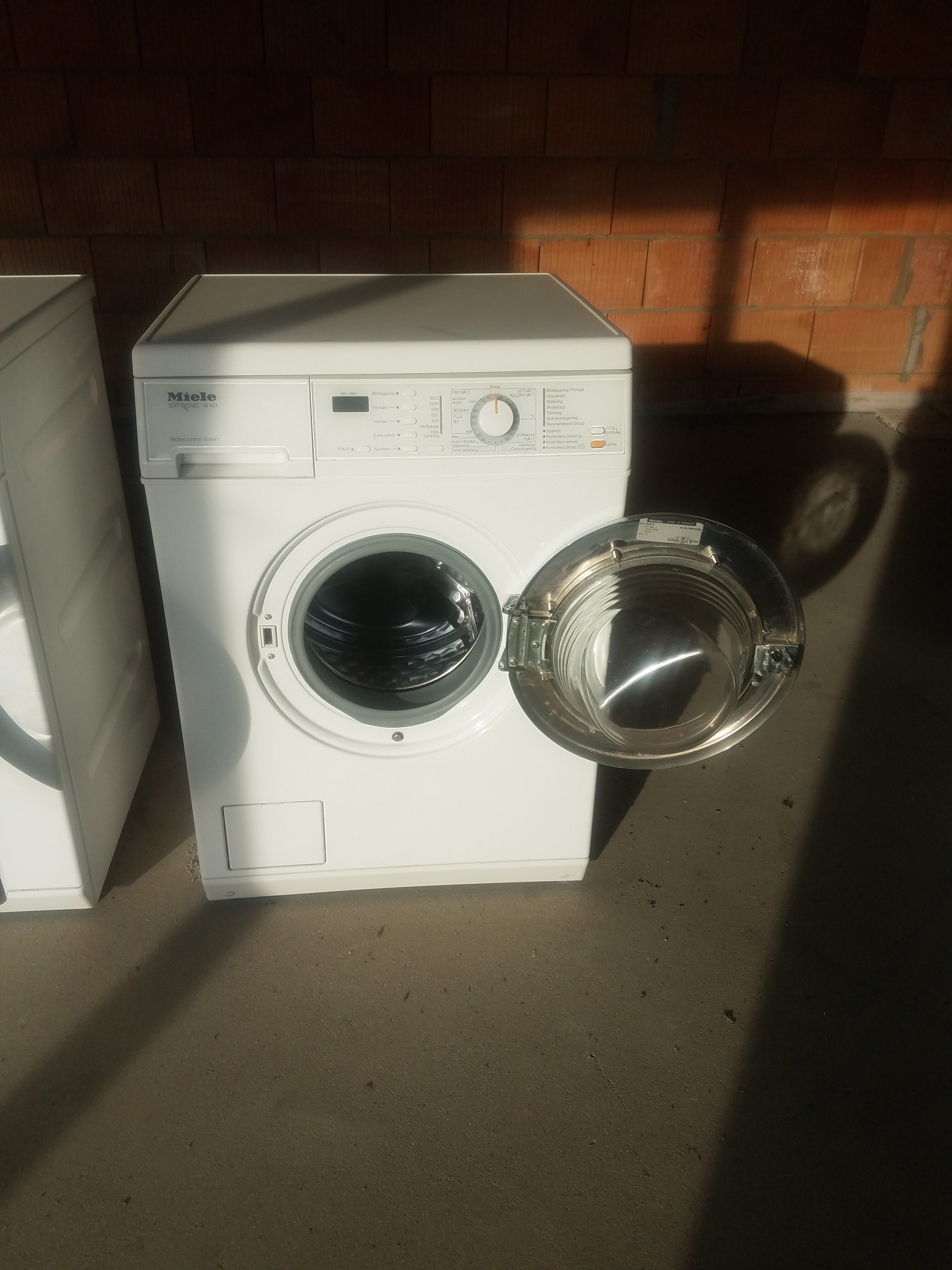 Miele W451S washing machine Washing machines, dishwashers and dryers
