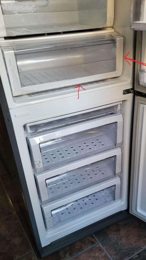 Refrigerator SAMSUNG bottom vegetable drawer,orig. Holders for household refrigerators, drawers, shelves and other plastic details