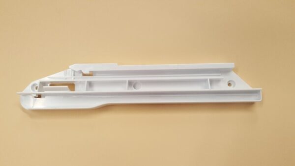 Šaldytuvo WHIRLPOOL / INDESIT / SMEG dešinės pusės lentynos bėgelis stalčiui,orig. C00311222 RAIL FRIDGE RIGHT - Image 2