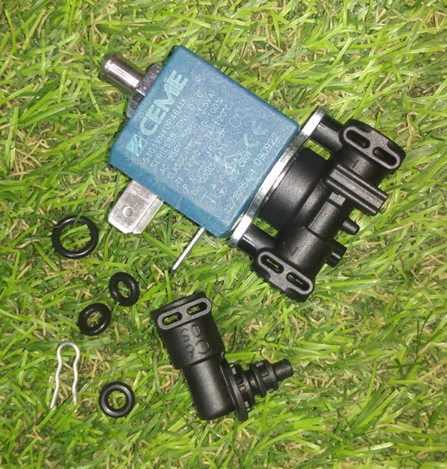 Kavos aparato DELONGHI elektromagnetinis vožtuvas (komplekte 2x o-ring tarpinės ir adapteris Valves, presses, connectors, pressure sensors, couplings and other parts of coffee machines