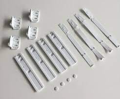 Įmontuojamo šaldytuvo WHIRLPOOL, INDESIT, IGNIS, BAUKNECHT, AEG, ELECTROLUX, ZANUSSI ir kt universalus durų montavimo komplektas (fasadinei pusei), orig Hinges for refrigerator doors façade installation kits