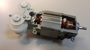 MikserioTEFAL,MOULINEX variklis su reduktoriumi. UH-35R-0006 MOTOR+GEAR WHEEL Parts of blenders, mixers, food processors, slicers, breadcrumbs and other apparatus