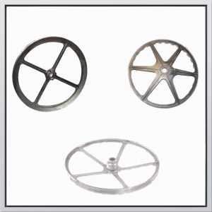The flywheel of the drum axis of the washing machine