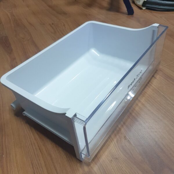 Refrigerator SAMSUNG middle vegetable drawer - Image 4
