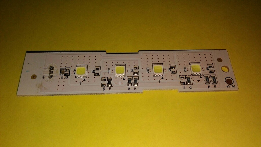 Samsung LED lighting module of the refrigerator. ASSY PCB KIT; FR-4,25MM,L110*2516,N,600. ASSY PCB MAIN:FR-4,25MM,L110*25*1.6MM,N, Led-backlight caps for electric stoves, microwave ovens and refrigerators, etc.