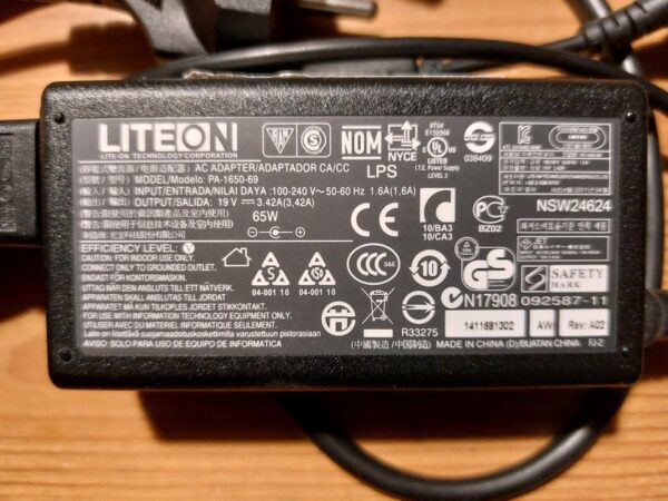 Computer ACER Adapter.19V-3,42A-65W POWER SUPPLY - Image 2