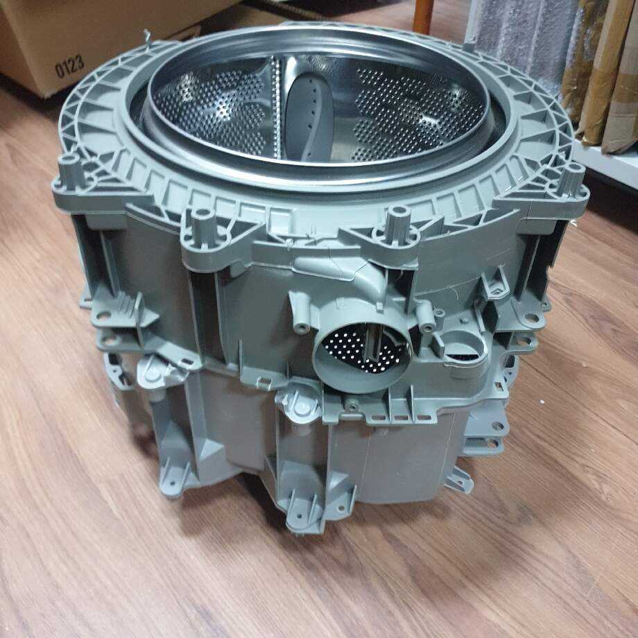 Washing machine ELECTROLUX / AEG tank in the kit Washing machine ELECTROLUX / AEG tank in the kit Drums of the washing machine with axle tanks in the kit