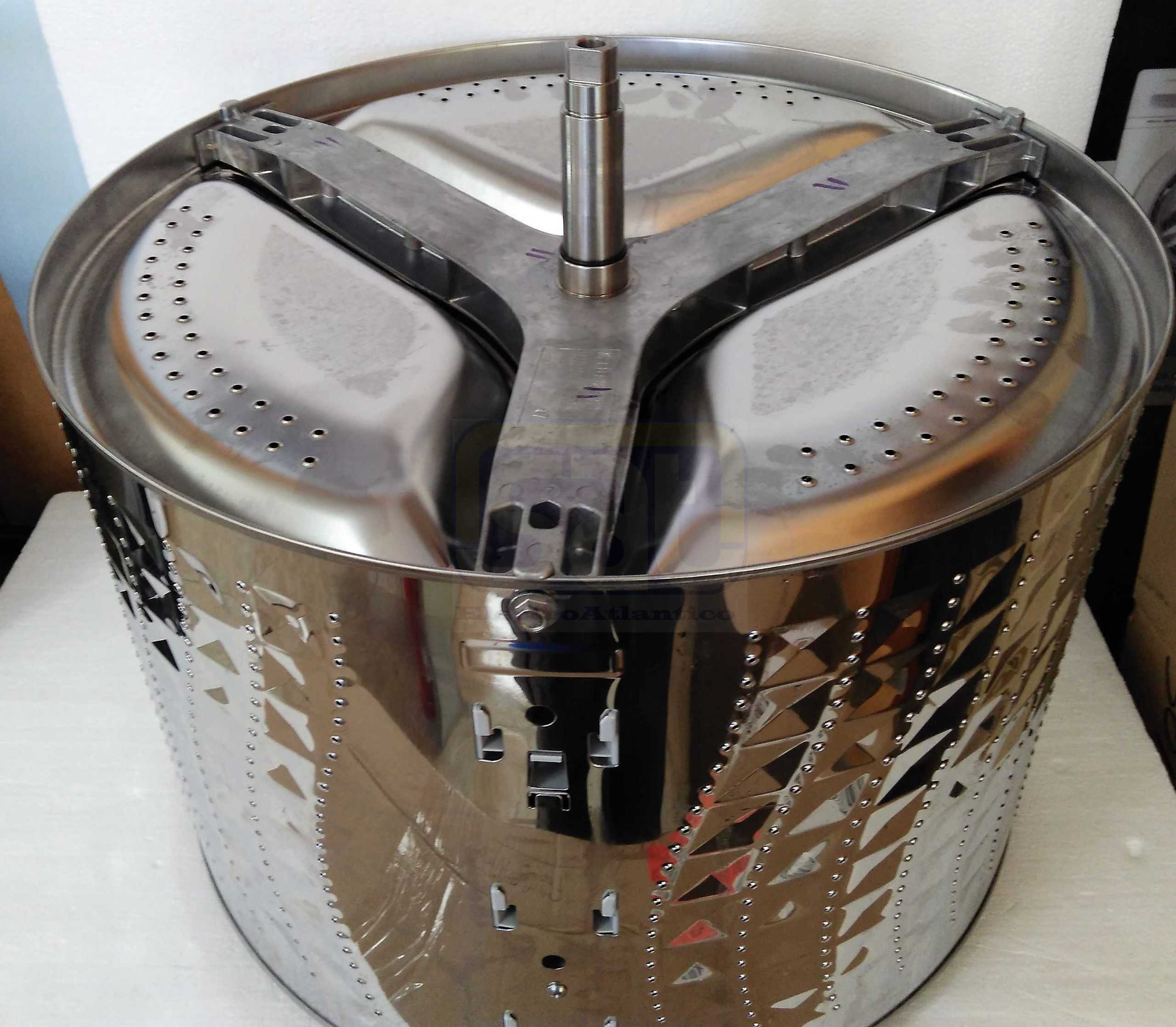 Washing machines SAMSUNG drum in the kit. Bearings 6205 and 6206 and 35X65,55X10/12 gland (purchased separately), axle length – 118mm Drums of the washing machine with axle tanks in the kit