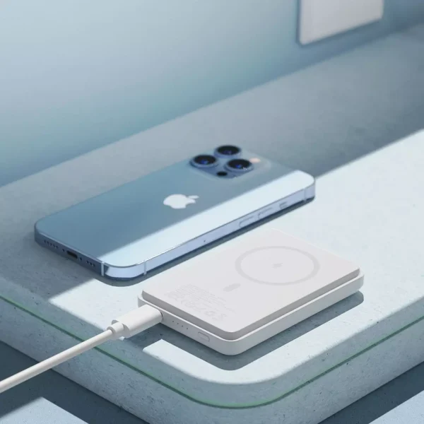 USB-C & QI POWERBANK MIT MAGNETISCHER MAGSAFE LADEMÖGLICHKEIT, 10000MAH. USB-C &QI POWERBANK WITH MAGNETIC MAGSAFE CHARGING CAPABILITIES, 10000MAH - Image 2