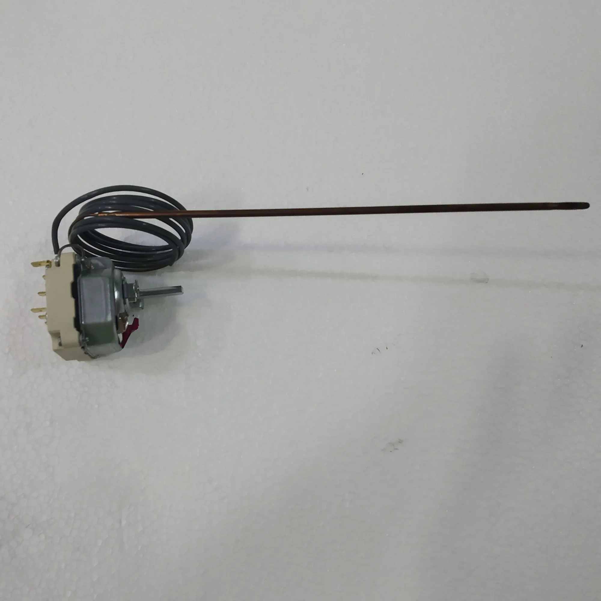 55.34083.002 THREE-PHASE WORKING THERMOSTAT FOR INFRARED COOKER Heating elements for refrigerators for washing machines for industrial kitchen equipment, etc.