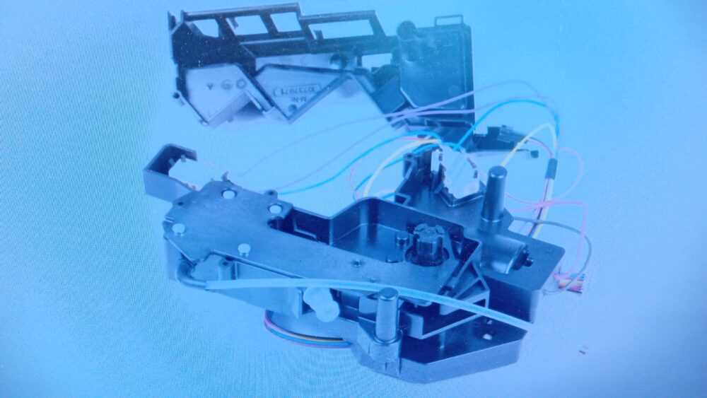 Kavos aparato MIELE reduktorius,orig. Kavos aparato MIELE reduktorius,orig. Valves, presses, connectors, pressure sensors, couplings and other parts of coffee machines